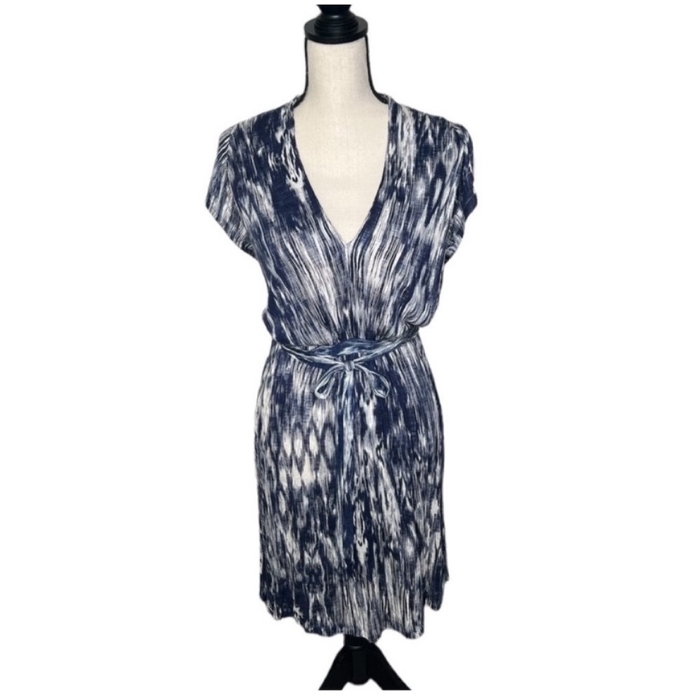 Velvet Blue White Crossbody Top Dress
Size Medium